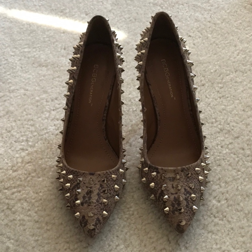 BCBGeneration 8.5 heals/ pumps $198